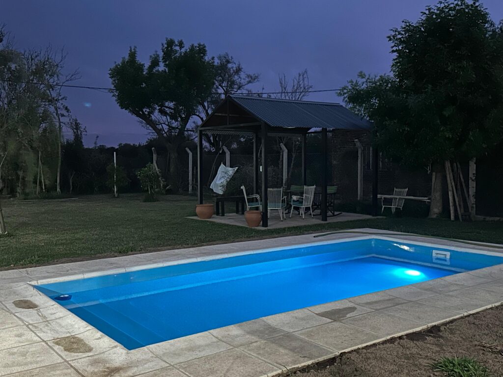 Piscina de Fibra de Vidrio Modelo 6300 (3)