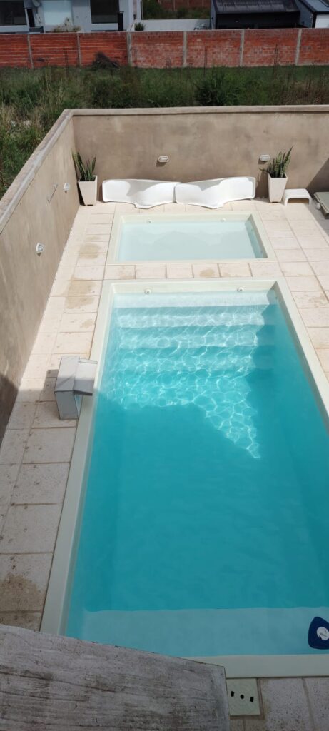 Piscina de Fibra de Vidrio Modelo 6300 (9)