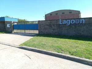 Fábrica de piscinas en Crespo