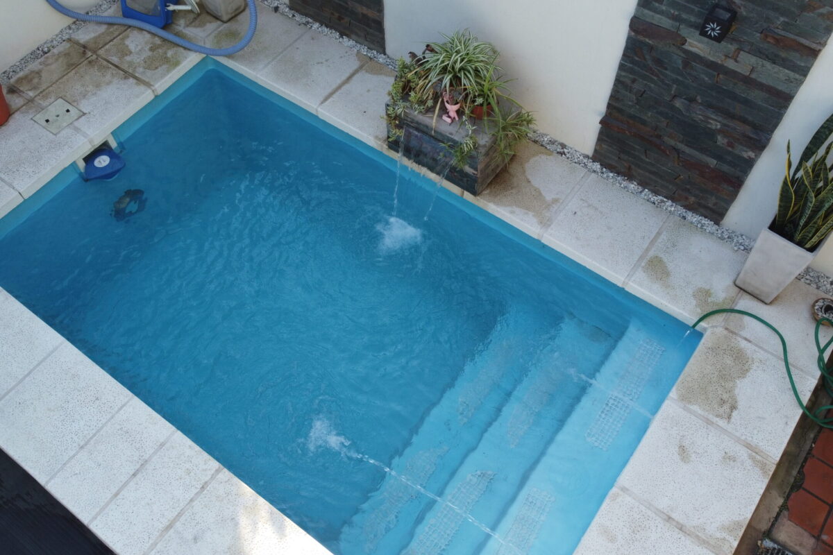Piscina de Fibra 4×2.4
