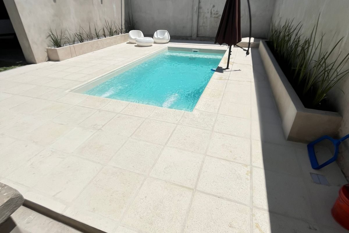 Piscina de Fibra de Vidrio Modelo 6300 (5)